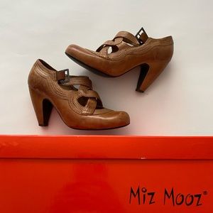 Miz Mooz Soho Brown Mary Jane Heels | 6